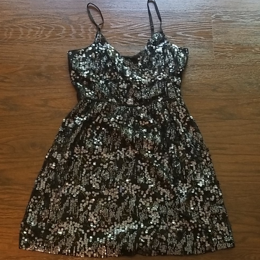 Beautiful Express Gray/Blue Dress Size M